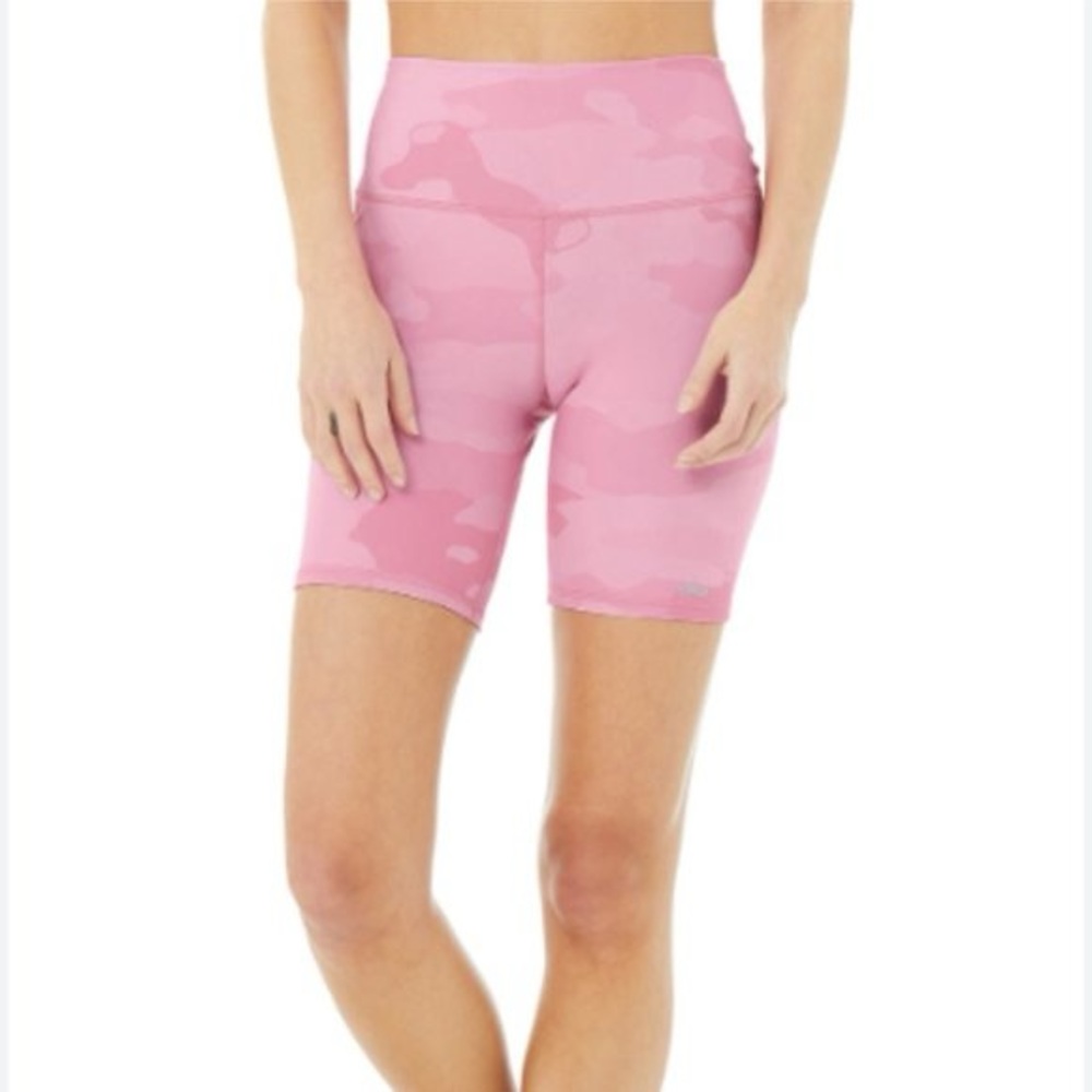 ALO HIGH-WAIST‎ VAPOR SHORT - PINK CAMOUFLAGE Small